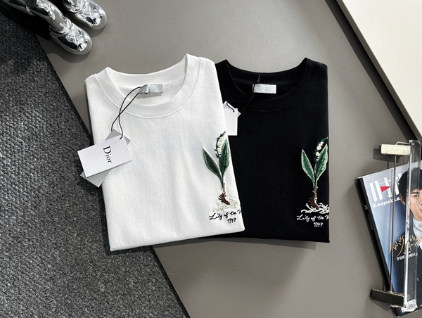 ブランドTシャツ全体デザイン